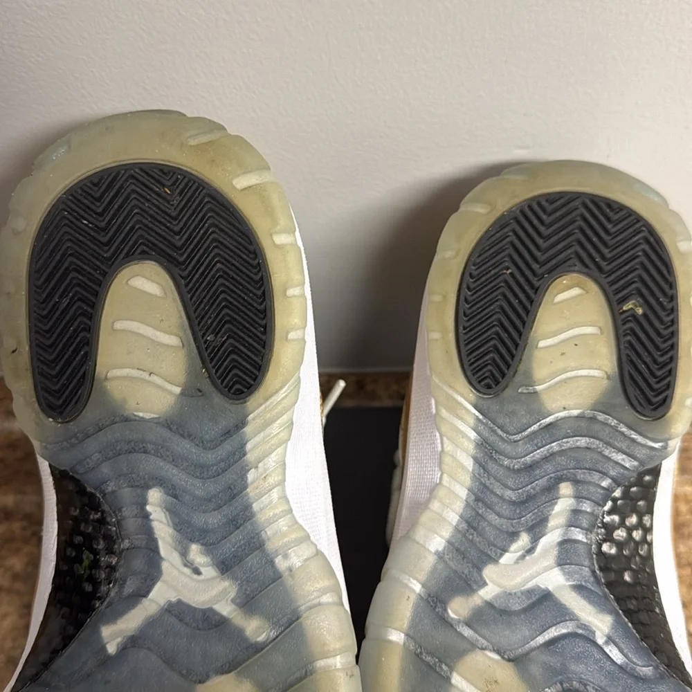 COPY - Jordan 11 low - Picture 9 of 9
